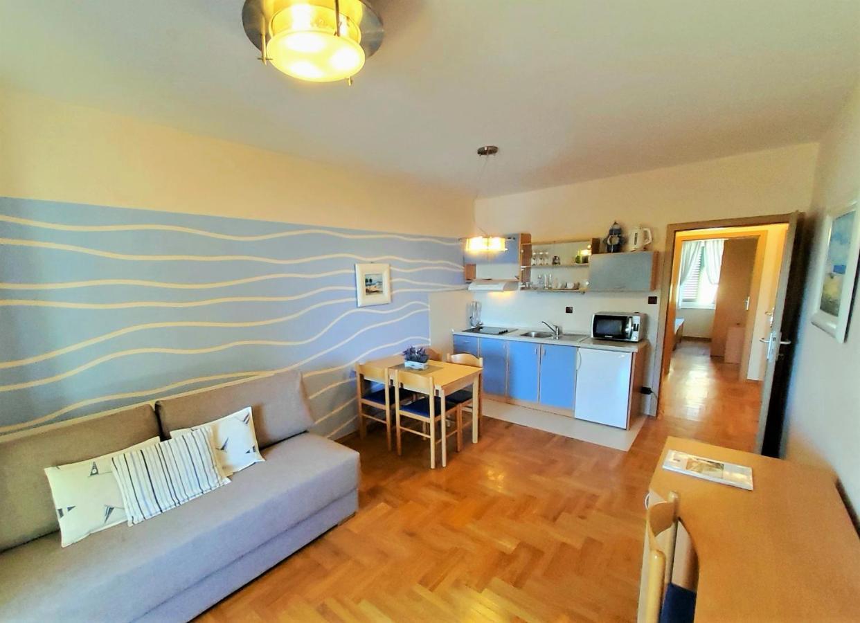 Apartments Petra I Karlo Turanj Habitación foto